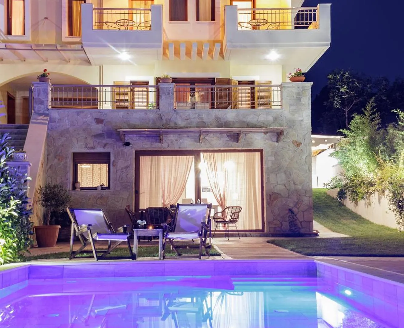 Selia Villa ペフコホリ